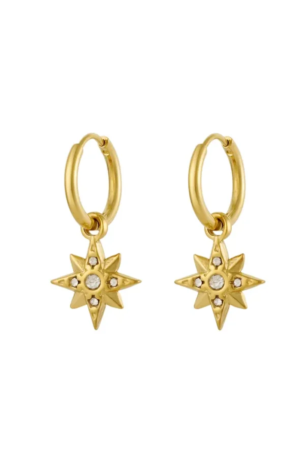 Gouden ster-oorbellen met diamanten.